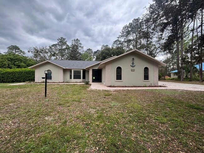 Building Photo - Charming 3-Bedroom Home with Pool & Upgrades in Hernando, FL