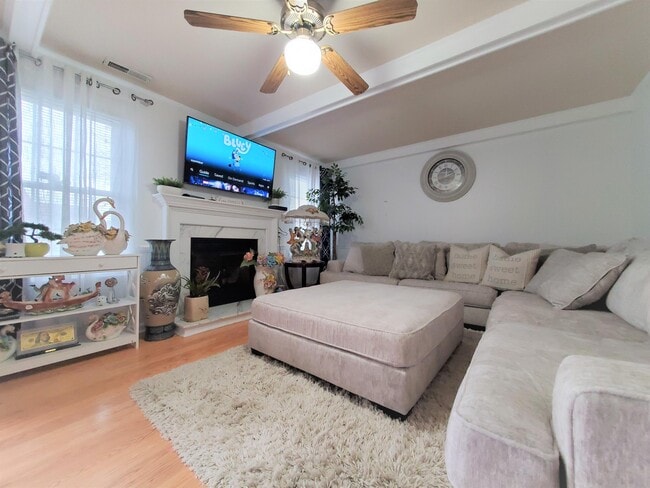 Building Photo - 3693 Light Horse Loop