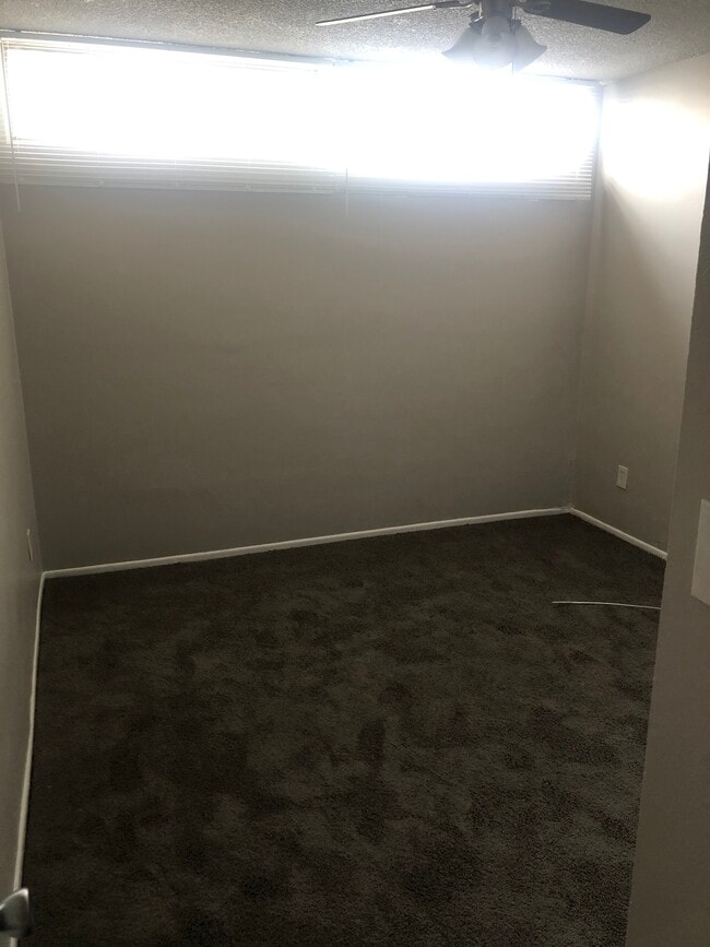 Building Photo - 1830 N Kingsley Dr