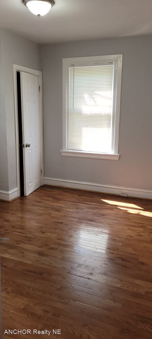 Building Photo - 3 br, 1 bath House - 4122 Higbee St.