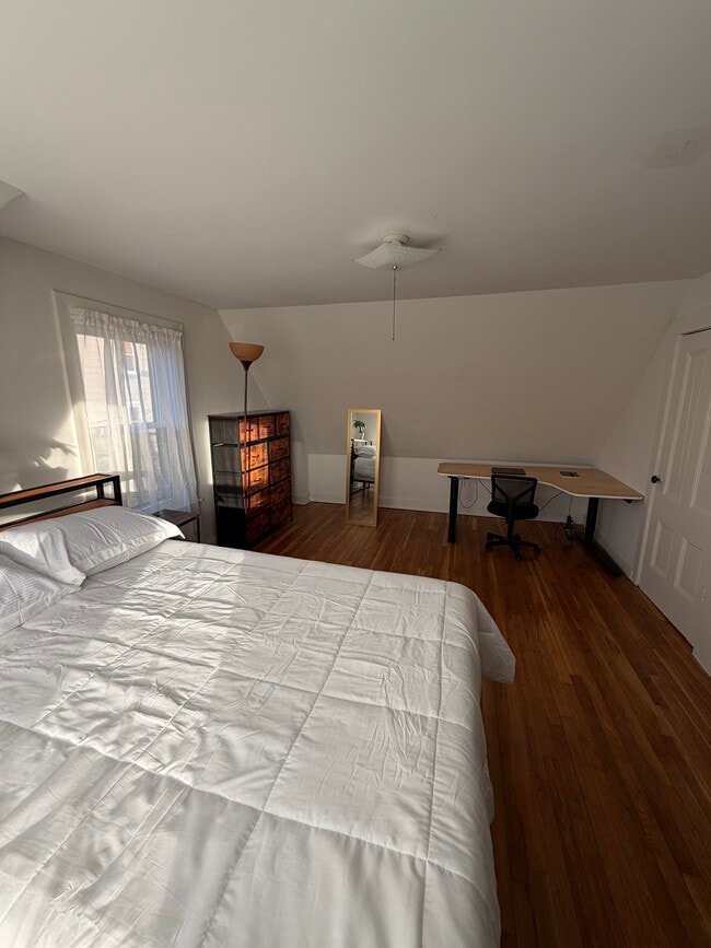 Foto del edificio - 104R Homes Ave