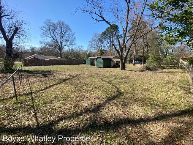 Building Photo - 2 br, 1 bath House - 202 N Bogie