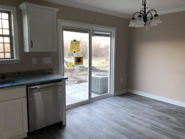 Building Photo - 66 Bellvue Dr