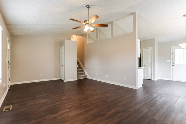 Building Photo - 36 Dewey Dr