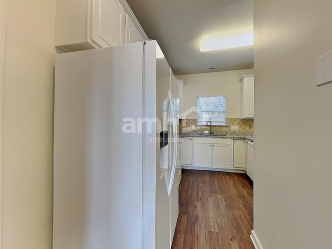 Foto del edificio - 3104 Gross Ave