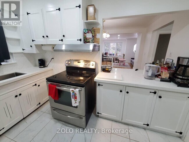 Building Photo - 344 Northcliffe Blvd