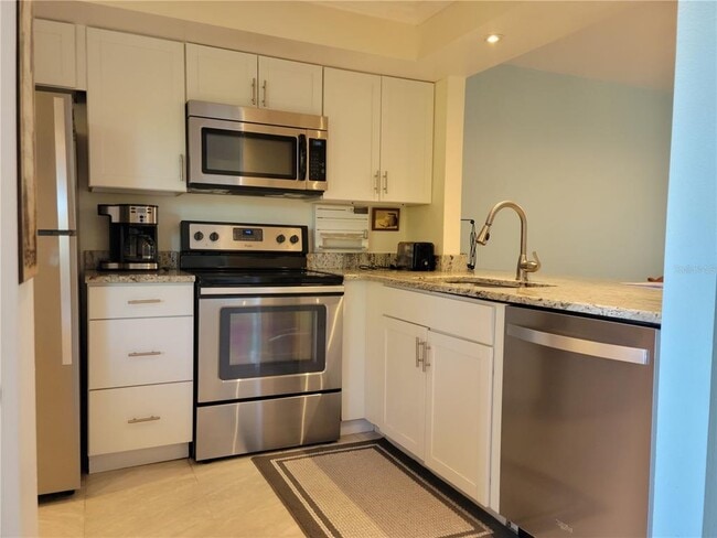 Foto del edificio - 14130 Rosemary Ln