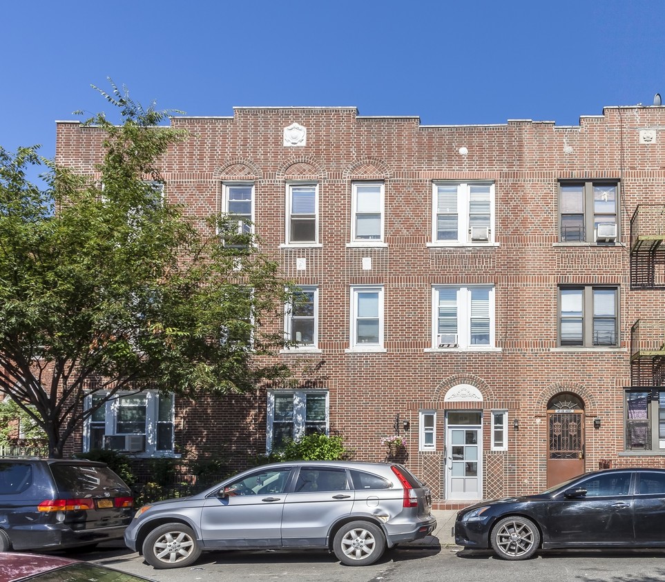 Primary Photo - 4730 46th St