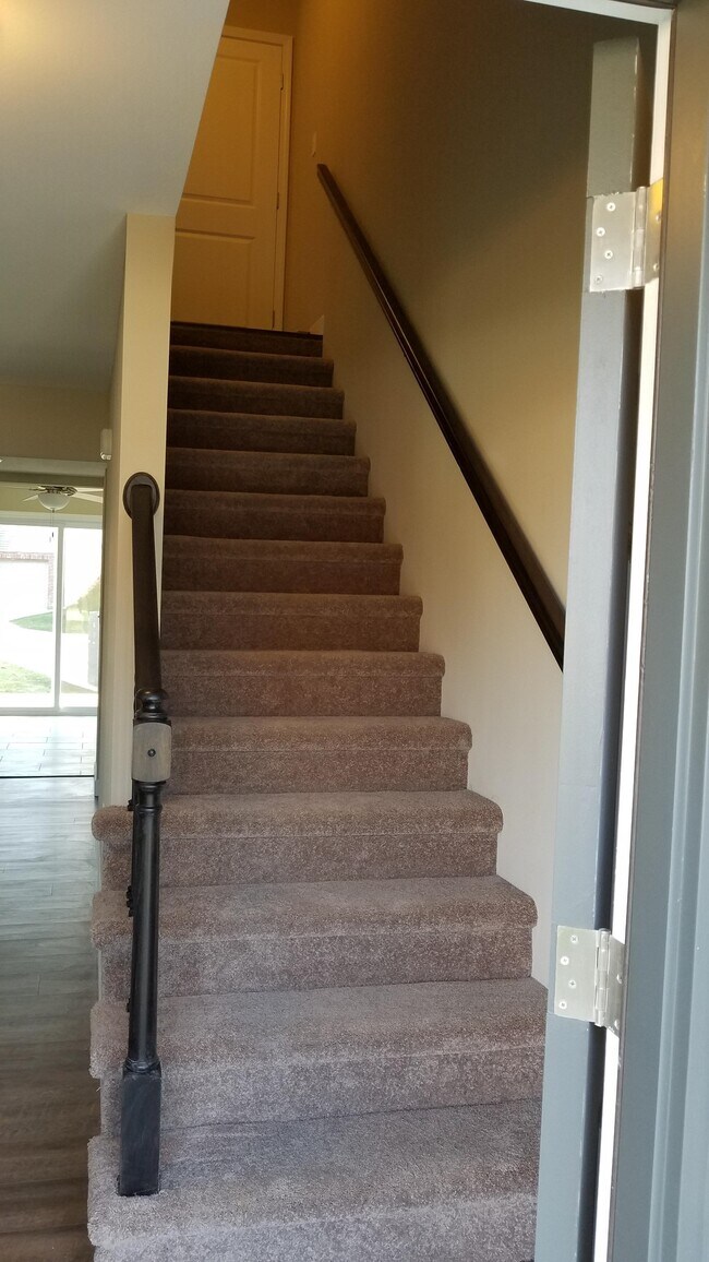 Foto del edificio - 1469 Village Circle Dr