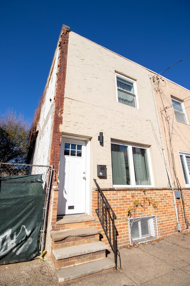 2550 Tulip St photo'