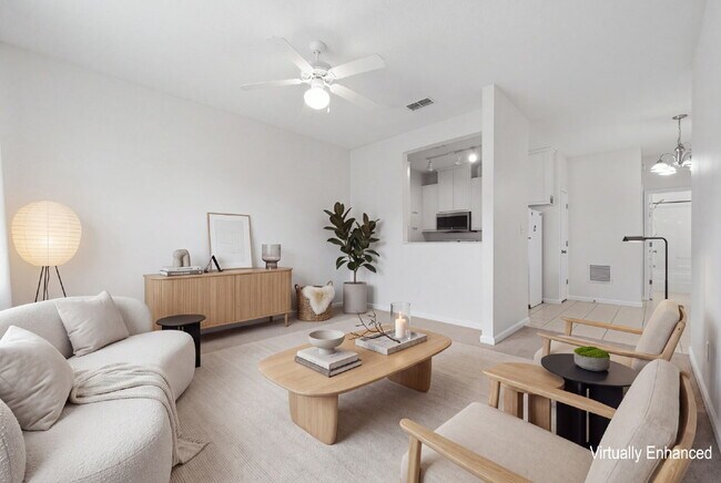 Foto del edificio - 3 Bed x 3 Bath with Garage!!!!