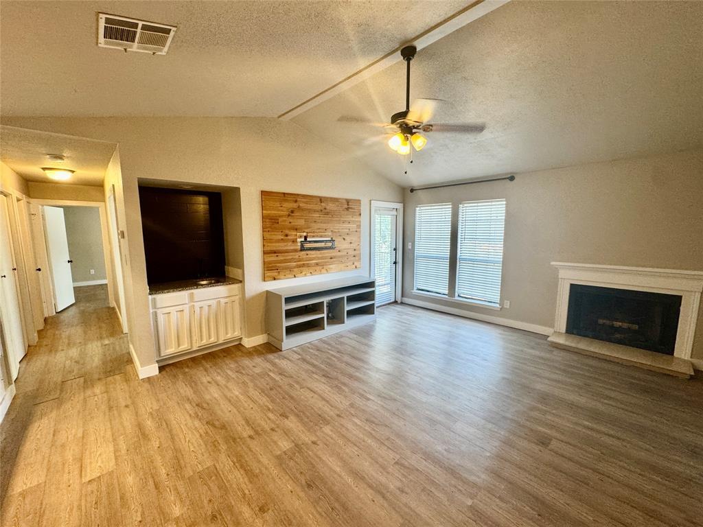 Primary Photo - 1202 Thorpe Ln