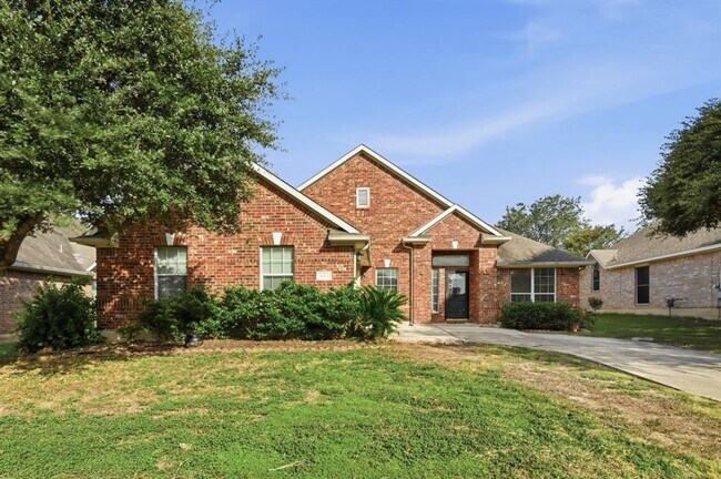 Building Photo - 1665 Amberwood Loop