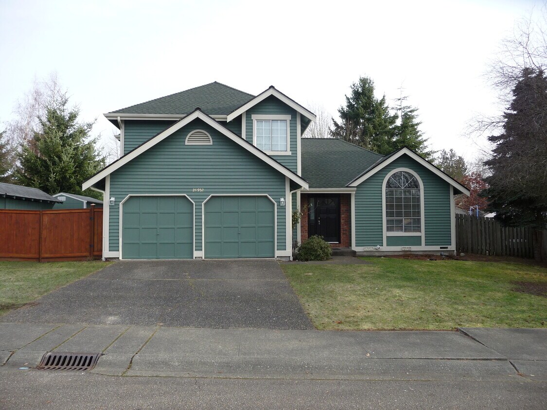 Primary Photo - Beautiful home in quiet and highly desirab...