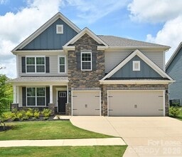 Building Photo - 6153 Sylvan Dr