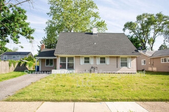 Building Photo - 11 Sedgwick Ln