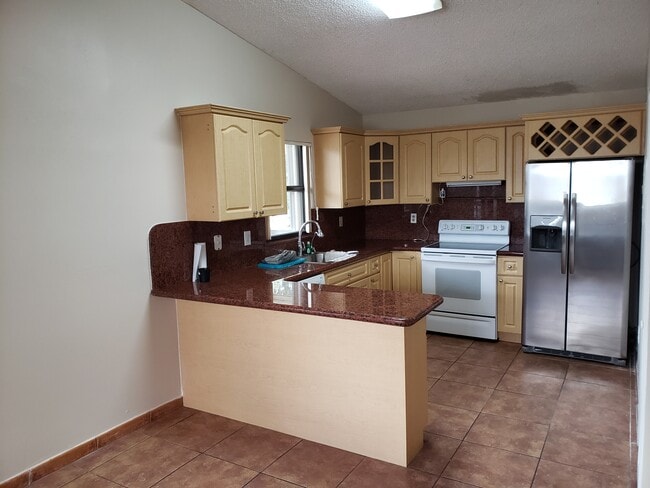 Building Photo - 44 Gumbo Limbo Ave