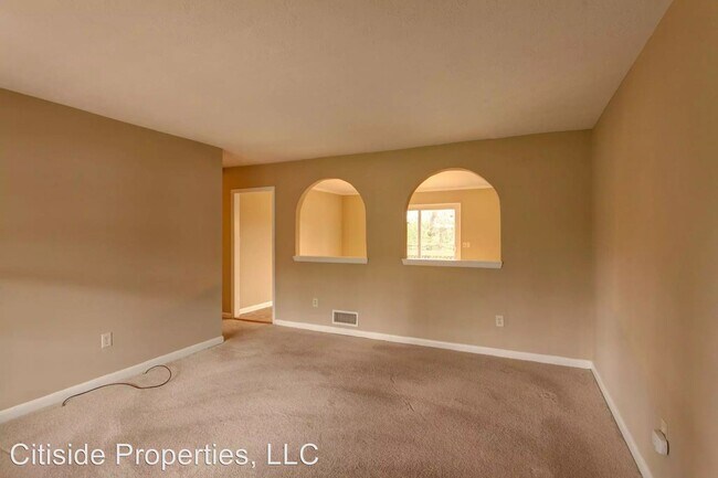Building Photo - 3 br, 2 bath House - 5035 W Mountain St