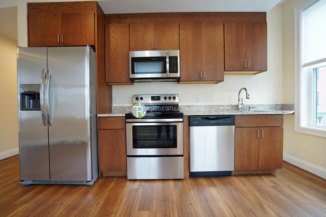 Building Photo - 315 Broadway