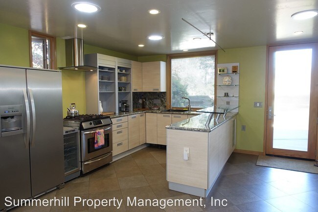 Building Photo - 214 Verano Dr