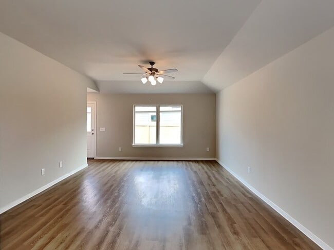 Building Photo - 539 Zeus Mountains Dr