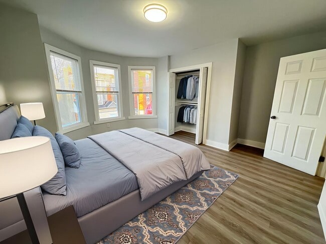 Photo - Renovated 3bd/1bth House with Rear yard!! SECTION 8 ONLY!!