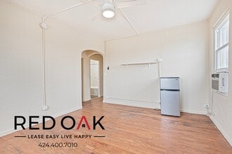 Building Photo - 2731 Beverly Blvd