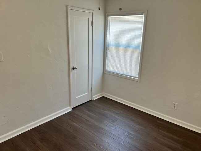 Building Photo - 3141 N Inyo St