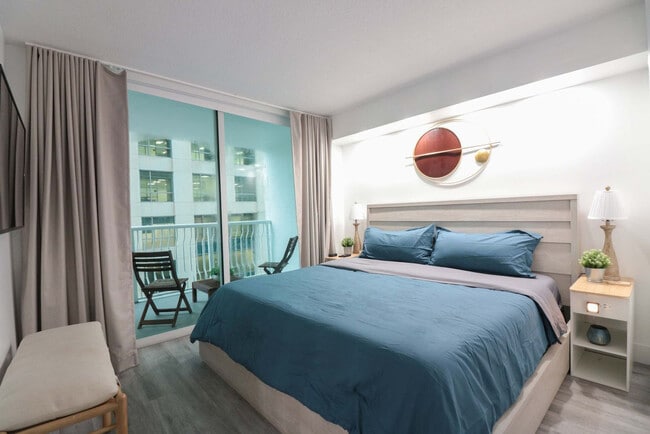 Foto del edificio - 1 SE 12th St