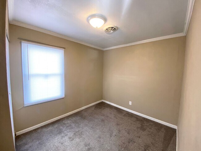 Foto del edificio - 2 Bedroom, 1 Bath Home Available in Peoria IL!