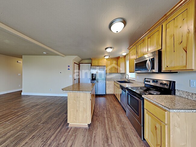 Foto del edificio - 2522 Char Cir NW