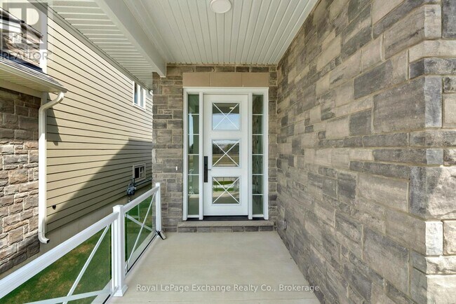 Photo du bâtiment - 131 Inverness St N