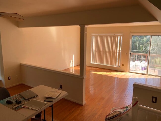 Building Photo - 21016 Coach House Sq