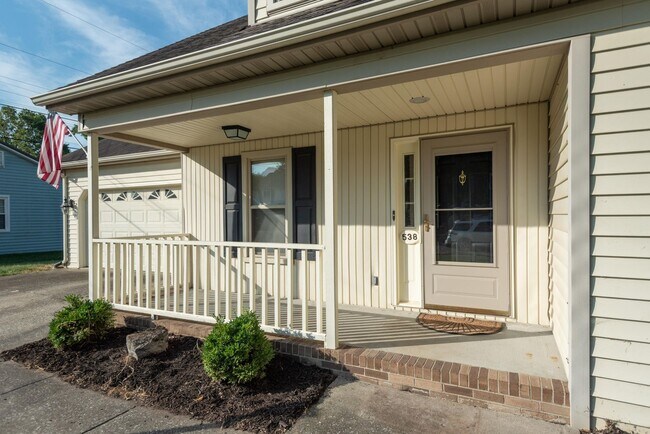 Foto del edificio - 3 bedroom 2 full bath house