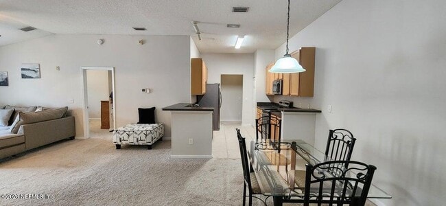 Building Photo - 7036 Deer Lodge Cir