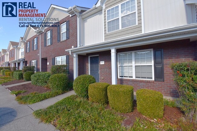 Building Photo - Gorgeous 2BR/2.5BA townhome for lease in L...