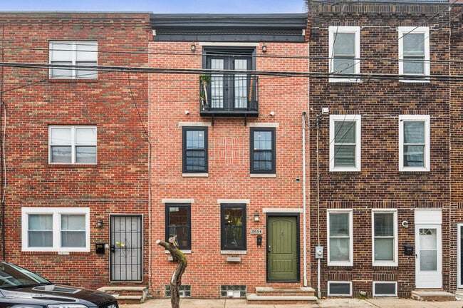 Building Photo - 2034 E Huntingdon St