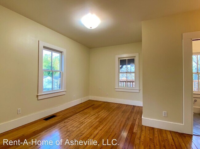 Foto del edificio - 3 br, 2 bath House - 28 Richmond Ave