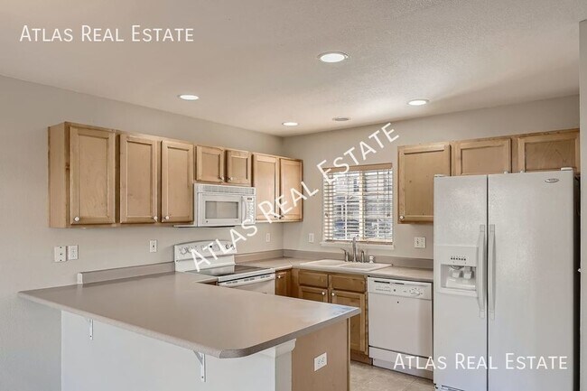 Building Photo - Beautiful 3 Bed 3 Bath Located in Springs ...