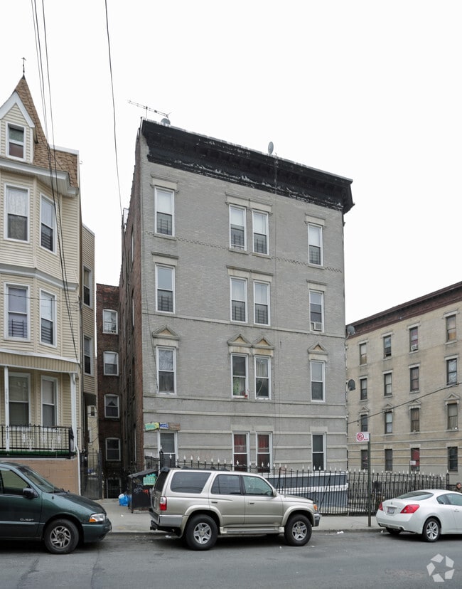 Building Photo - 343 E 195th