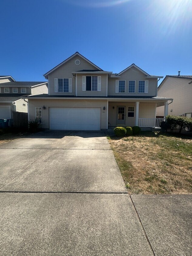 Primary Photo - Two Story in Salmon Creek!