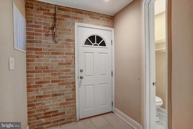 Foto del edificio - 4627 12th St NE