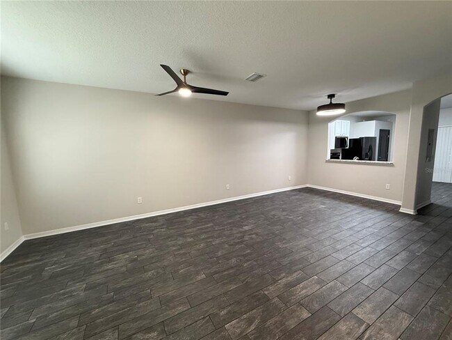 Foto del edificio - 30316 Elderwood Dr