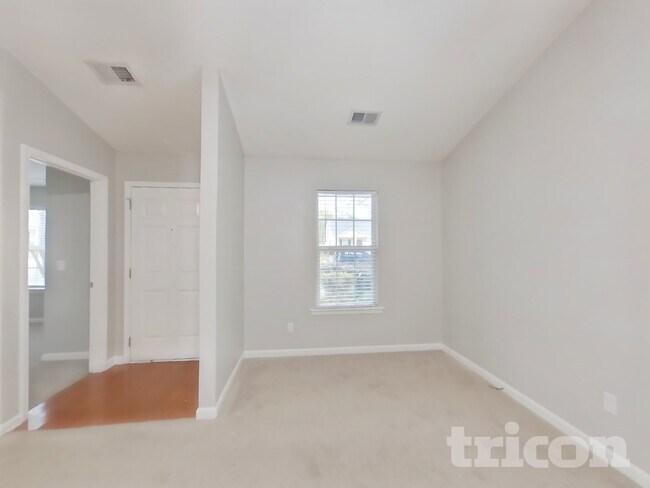 Foto del edificio - 538 Providence Crossing