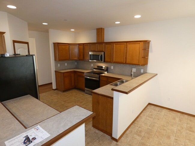 Building Photo - Rolling HIlls Court Rambler