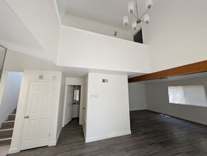 Building Photo - 2722 Hoffman Woods Ln