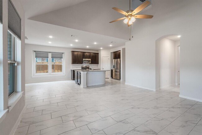 Foto del edificio - 8215 Prairie Rye Dr