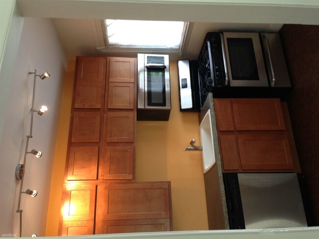 Building Photo - 3 br, 1.5 bath  - 124 Prospect Ave SE Apt 7