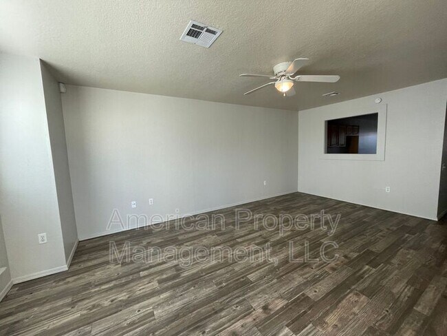 Building Photo - 12935 E 31st Ct