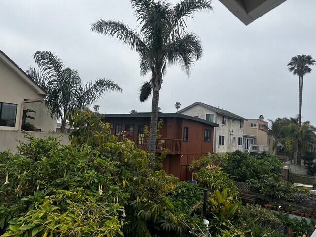 Foto del edificio - 1110 Hingham Ln